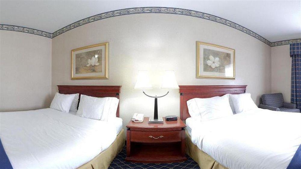 Holiday Inn Express & Suites Danville By Ihg Bagian luar foto