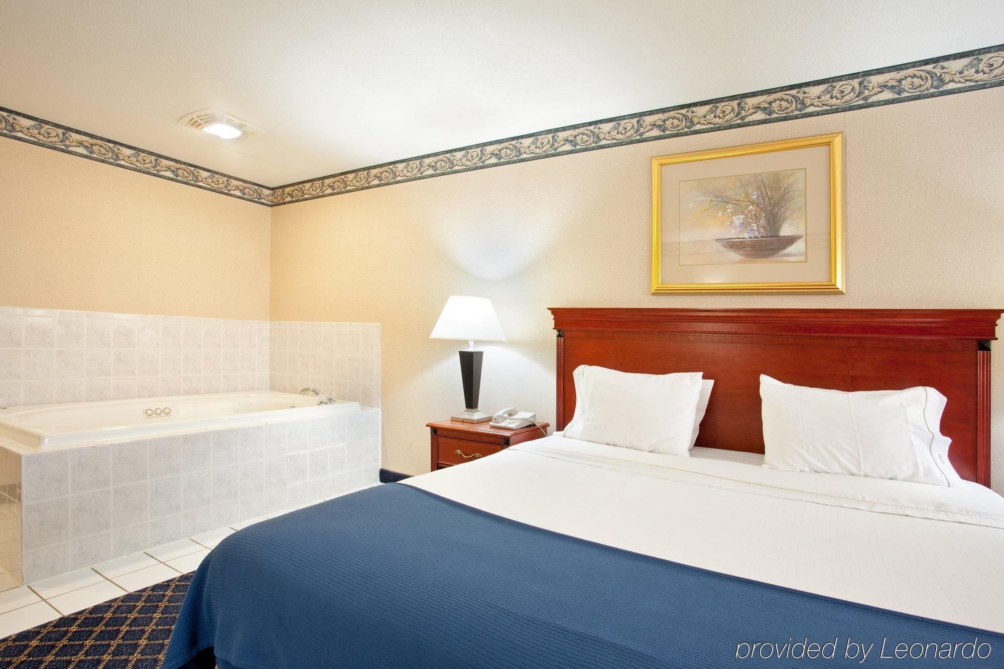 Holiday Inn Express & Suites Danville By Ihg Ruang foto