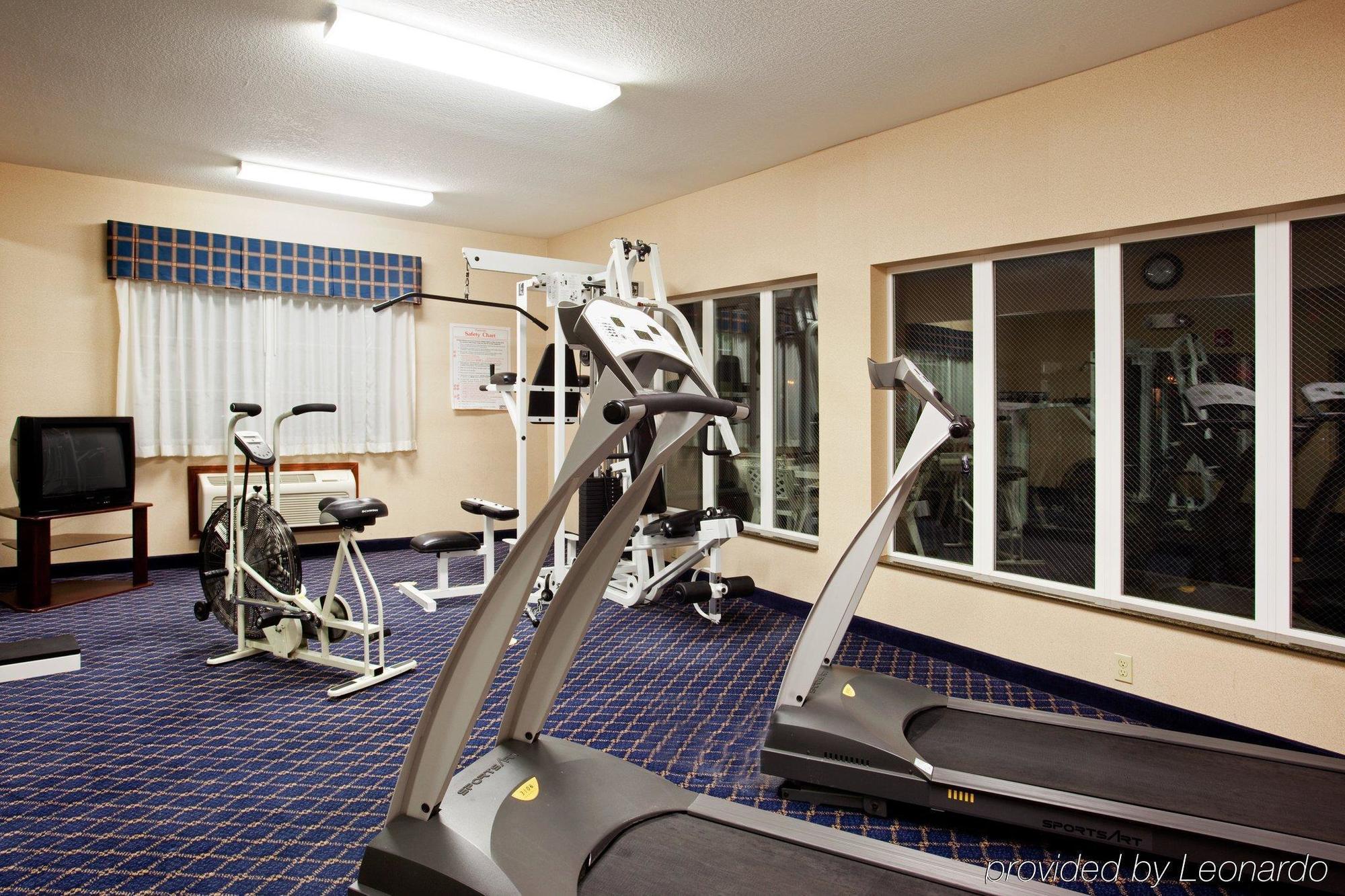 Holiday Inn Express & Suites Danville By Ihg Bagian luar foto